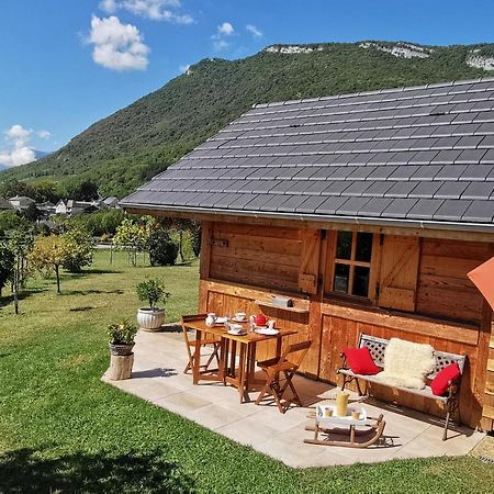 Au Petit Chalet Avec Son Spa - Escapade En Amoureux ! Cruet Exteriör bild