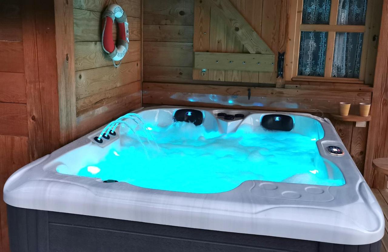 Au Petit Chalet Avec Son Spa - Escapade En Amoureux ! Cruet Exteriör bild